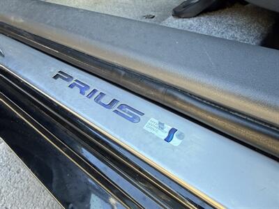 2011 Toyota Prius Three Hybrid - Photo 22 - Flushing, MI 48433