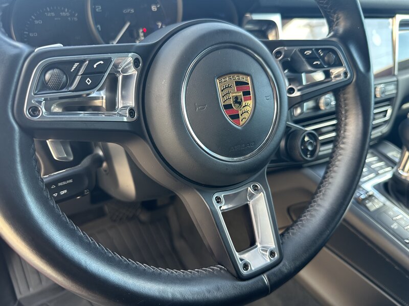 2020 Porsche Macan GTS photo