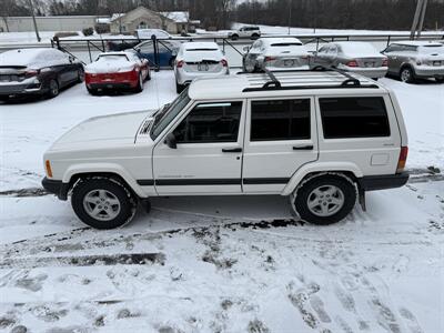 2001 Jeep Cherokee Sport 4X4 - Photo 8 - Flushing, MI 48433