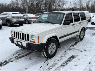 2001 Jeep Cherokee Sport 4X4 - Photo 3 - Flushing, MI 48433