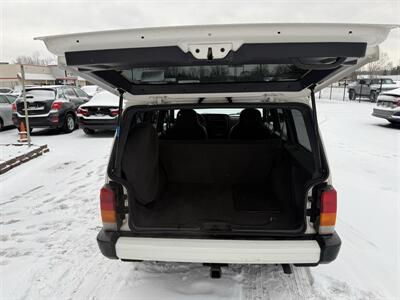 2001 Jeep Cherokee Sport 4X4 - Photo 22 - Flushing, MI 48433