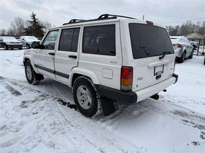 2001 Jeep Cherokee Sport 4X4 - Photo 5 - Flushing, MI 48433