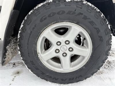 2001 Jeep Cherokee Sport 4X4 - Photo 35 - Flushing, MI 48433