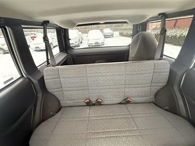 2001 Jeep Cherokee Sport 4X4 - Photo 11 - Flushing, MI 48433