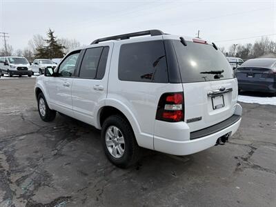 2009 Ford Explorer XLT  4WD V8 - Photo 7 - Flushing, MI 48433