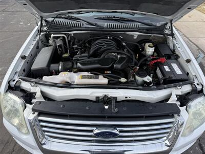 2009 Ford Explorer XLT  4WD V8 - Photo 26 - Flushing, MI 48433