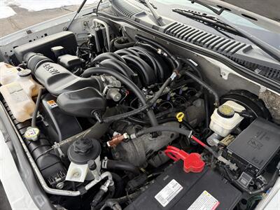 2009 Ford Explorer XLT  4WD V8 - Photo 28 - Flushing, MI 48433