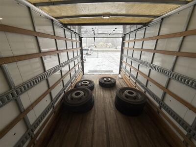 2016 Ford F-450 Super Duty 6.8L V10  16' x 8' x 8' Box Truck - Photo 15 - Flushing, MI 48433