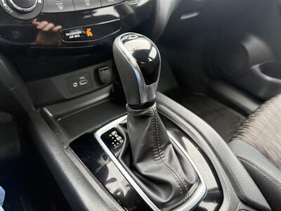 2018 Nissan Rogue S  AWD - Photo 16 - Flushing, MI 48433