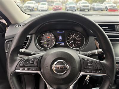 2018 Nissan Rogue S  AWD - Photo 13 - Flushing, MI 48433