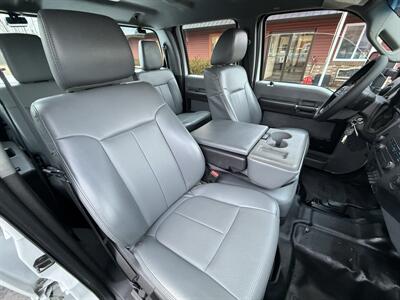 2014 Ford F-250 Super Duty XL Crew Cab 4X4 - Photo 24 - Flushing, MI 48433