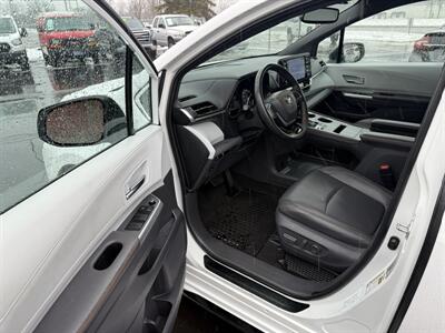 2021 Toyota Sienna XLE 7-Passenger  AWD - Photo 11 - Flushing, MI 48433