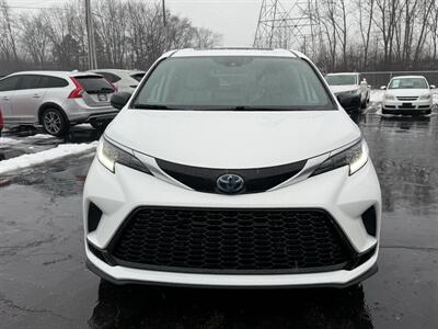 2021 Toyota Sienna XLE 7-Passenger  AWD - Photo 2 - Flushing, MI 48433
