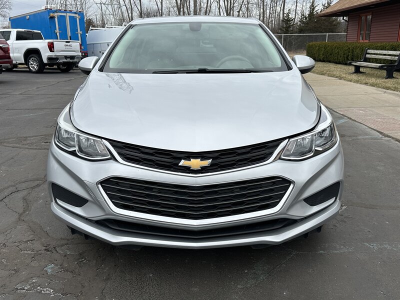 2018 Chevrolet Cruze LS Auto  