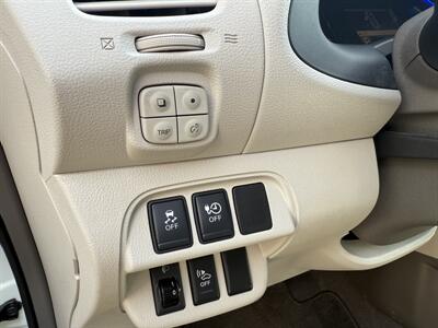 2011 Nissan LEAF SV   - Photo 17 - Flushing, MI 48433