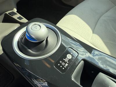 2011 Nissan LEAF SV   - Photo 19 - Flushing, MI 48433