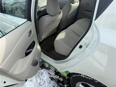 2011 Nissan LEAF SV   - Photo 9 - Flushing, MI 48433