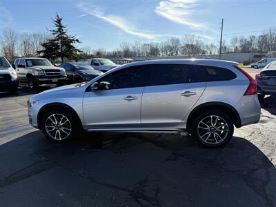 2015 Volvo V60 Cross Country T5  AWD - Photo 8 - Flushing, MI 48433