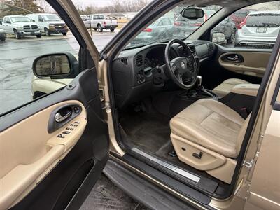 2006 Chevrolet Trailblazer LT 4WD 5.3L V8 - Photo 9 - Flushing, MI 48433