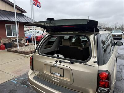 2006 Chevrolet Trailblazer LT 4WD 5.3L V8 - Photo 23 - Flushing, MI 48433