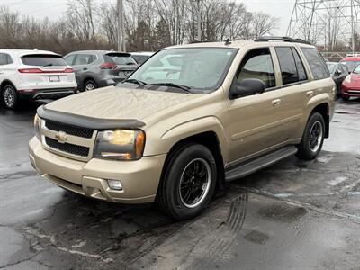 2006 Chevrolet Trailblazer LT 4WD 5.3L V8 - Photo 3 - Flushing, MI 48433