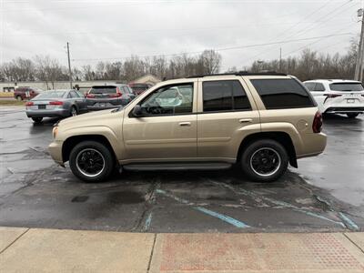 2006 Chevrolet Trailblazer LT 4WD 5.3L V8 - Photo 6 - Flushing, MI 48433