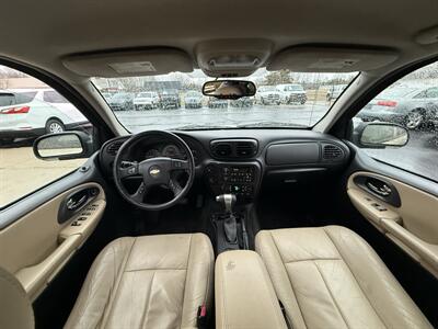 2006 Chevrolet Trailblazer LT 4WD 5.3L V8 - Photo 17 - Flushing, MI 48433