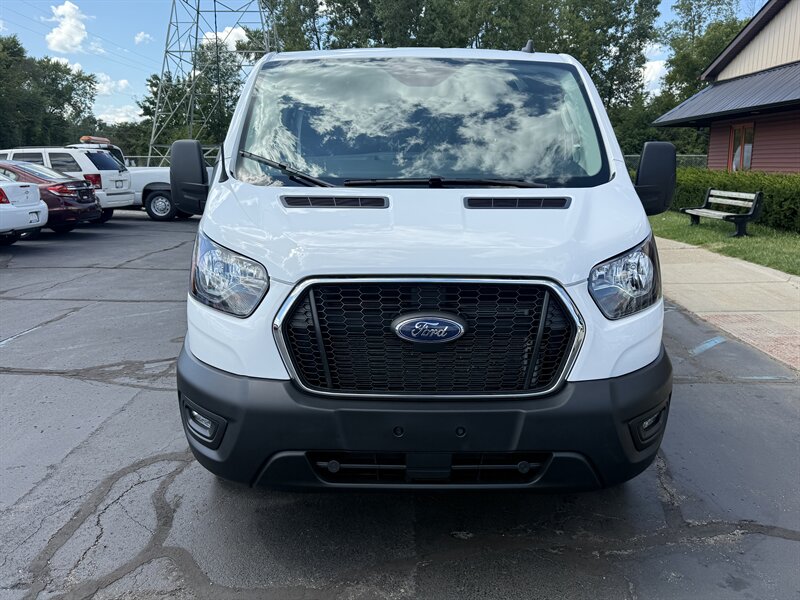 2024 Ford Transit 250 130WB  Low Roof Cargo