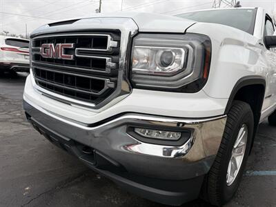 2017 GMC Sierra 1500 SLE Double Cab 4X4 - Photo 27 - Flushing, MI 48433