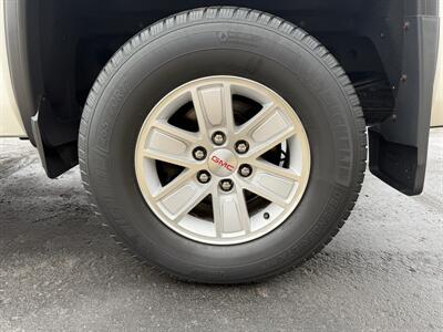 2017 GMC Sierra 1500 SLE Double Cab 4X4 - Photo 30 - Flushing, MI 48433