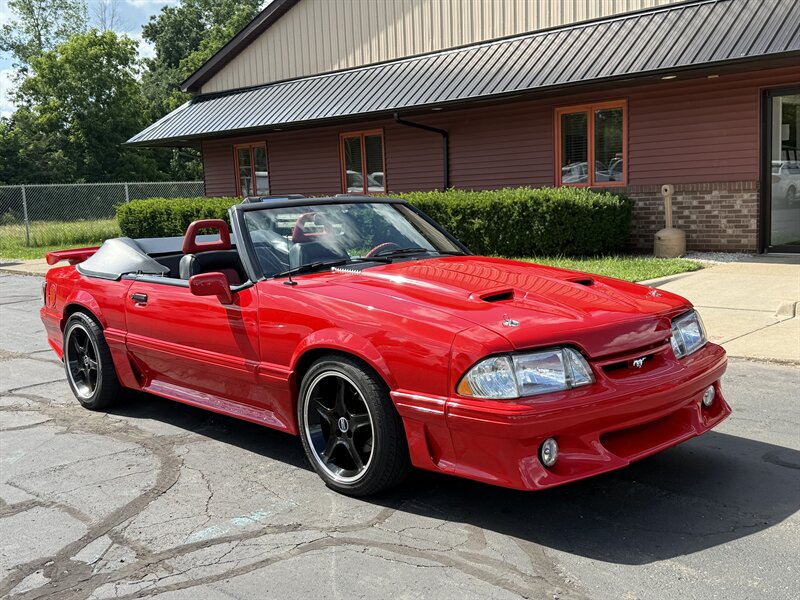 1988 Ford Mustang GT  Convertible - Photo 1 - Flushing, MI 48433