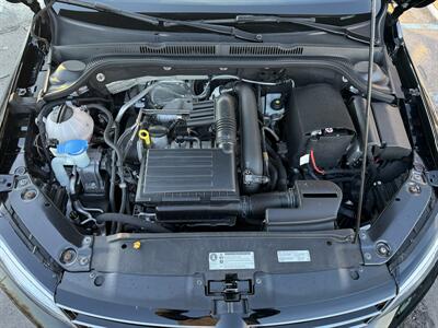 2017 Volkswagen Jetta 1.4T SE  5-Speed Manual - Photo 35 - Flushing, MI 48433