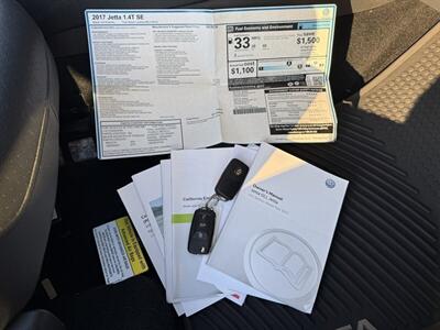 2017 Volkswagen Jetta 1.4T SE  5-Speed Manual - Photo 32 - Flushing, MI 48433