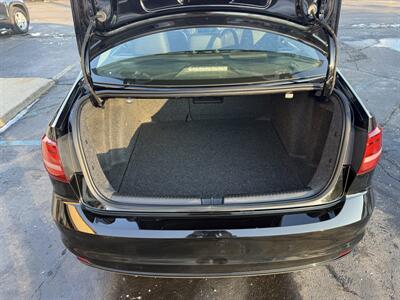 2017 Volkswagen Jetta 1.4T SE  5-Speed Manual - Photo 20 - Flushing, MI 48433