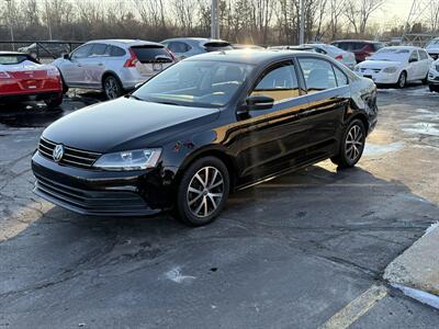 2017 Volkswagen Jetta 1.4T SE  5-Speed Manual - Photo 3 - Flushing, MI 48433