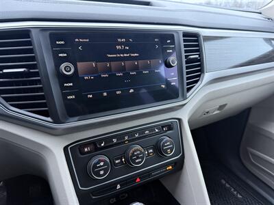2018 Volkswagen Atlas V6 SE 4Motion   - Photo 12 - Flushing, MI 48433