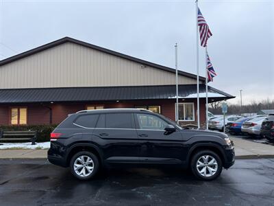 2018 Volkswagen Atlas V6 SE 4Motion   - Photo 4 - Flushing, MI 48433