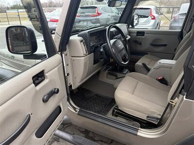 2006 Jeep Wrangler X 6-Speed - Photo 10 - Flushing, MI 48433