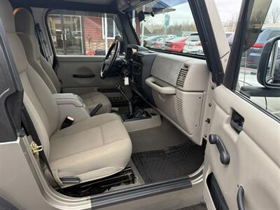 2006 Jeep Wrangler X 6-Speed - Photo 24 - Flushing, MI 48433
