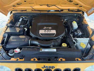 2012 Jeep Wrangler Unlimited Sport 6-Speed 4X4 - Photo 33 - Flushing, MI 48433