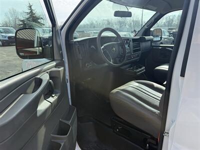 2014 Chevrolet Express 2500  135 " WB Cargo - Photo 9 - Flushing, MI 48433