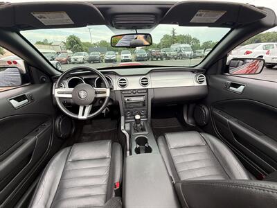 2007 Ford Mustang GT Premium  Convertible 5-Speed - Photo 38 - Flushing, MI 48433