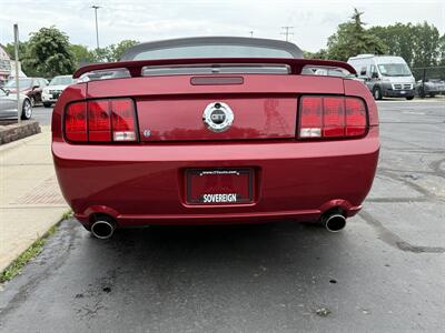 2007 Ford Mustang GT Premium  Convertible 5-Speed - Photo 11 - Flushing, MI 48433