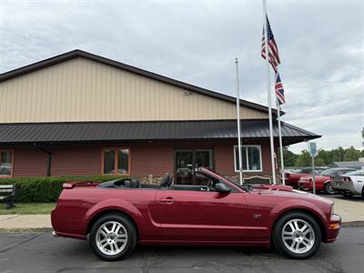 2007 Ford Mustang GT Premium  Convertible 5-Speed - Photo 4 - Flushing, MI 48433