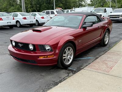 2007 Ford Mustang GT Premium  Convertible 5-Speed - Photo 6 - Flushing, MI 48433