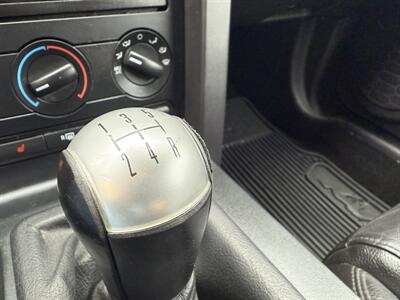 2007 Ford Mustang GT Premium  Convertible 5-Speed - Photo 19 - Flushing, MI 48433