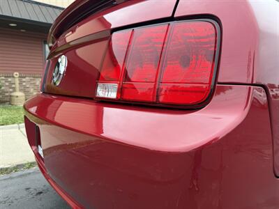 2007 Ford Mustang GT Premium  Convertible 5-Speed - Photo 35 - Flushing, MI 48433