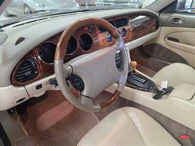 1997 Jaguar XK8 - Photo 4 - Flushing, MI 48433