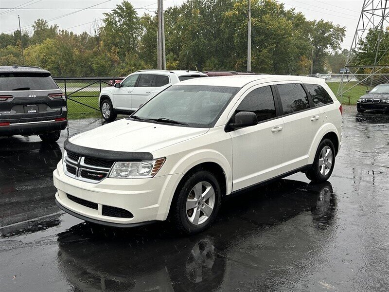 The 2015 Dodge Journey American Value Package photos
