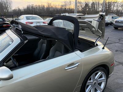 2008 Chrysler Crossfire Limited Convertible - Photo 21 - Flushing, MI 48433